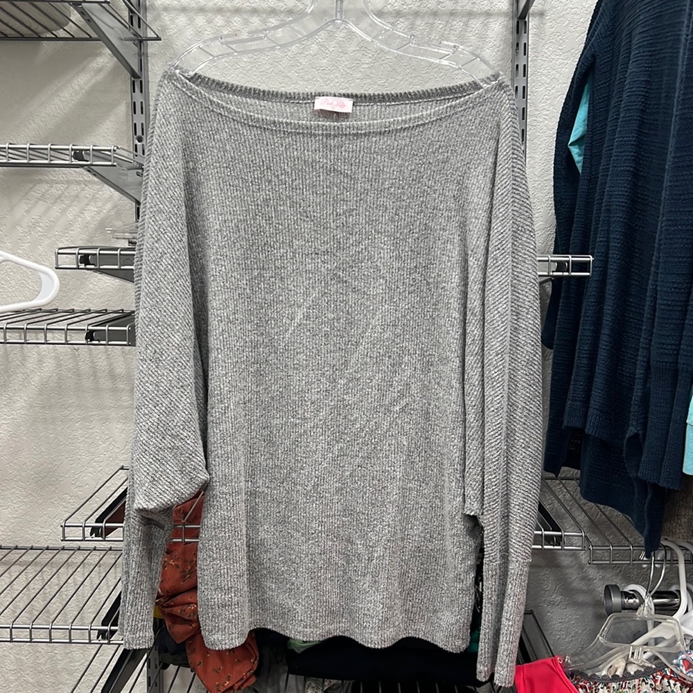 Pink lily off the shoulder dolman sleeve grey top small